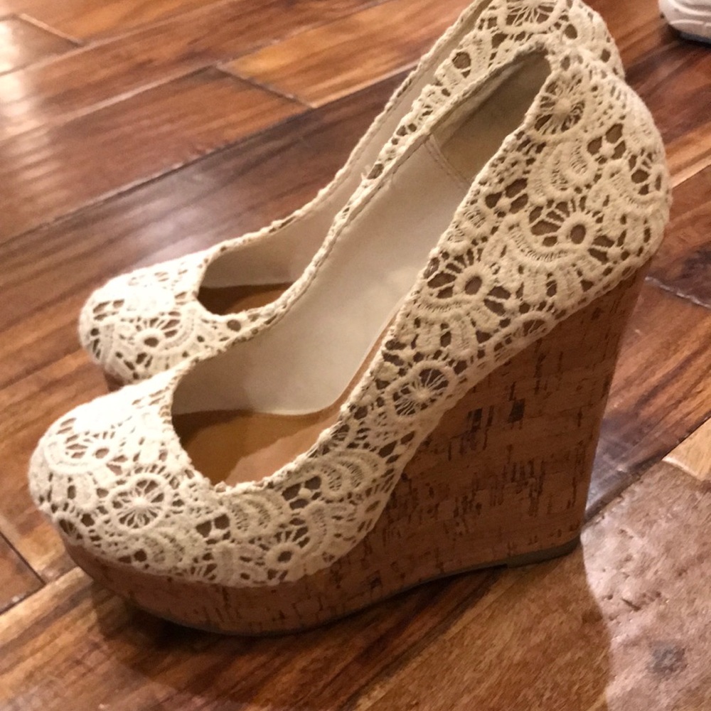 White wedges